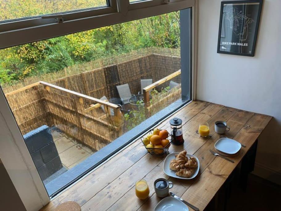 Brooklands House, Visit Wales, Secure Bike Storage, Bike Park Wales * Troed-y-rhiw